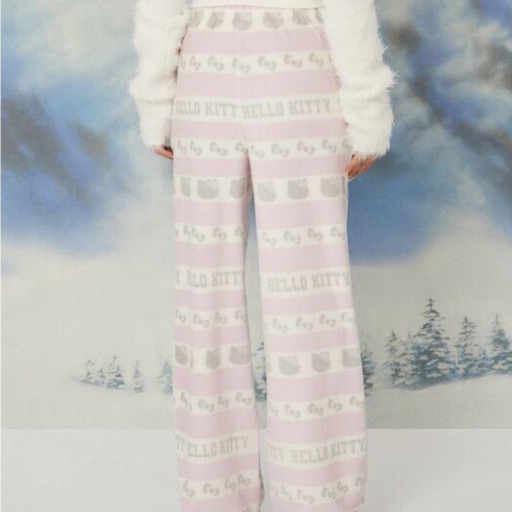 NEW Hello Kitty Pajama Pants - Picture 7 of 16